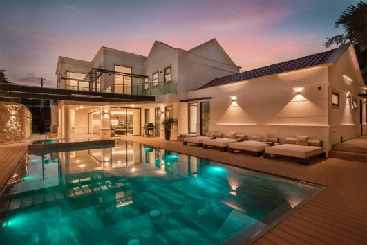 LUXURY MANSION